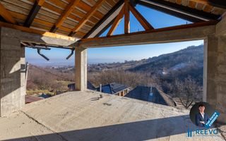 Pensiune/Vilă la roșu P+E+M în Sărata - Poză 23