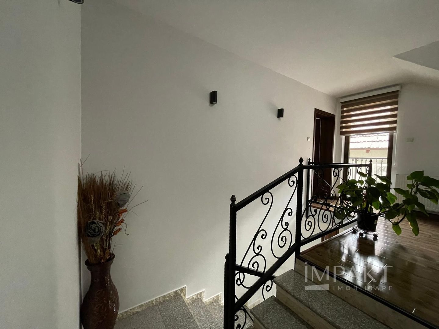 Casa  cu 4 Camere si Garaj in Cartierul Someseni, Cluj-Napoca - Poză 8