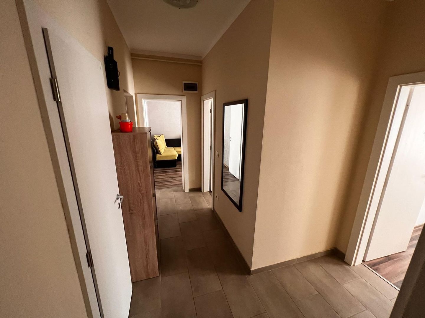 Giroc | 2 Camere | Decomandat | Loc de parcare - Poză 2