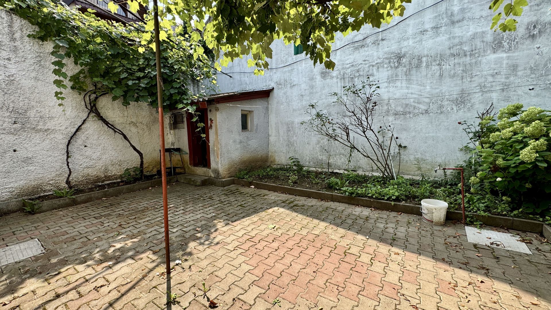 Oferta rezervata! Oază de liniște cu curte în zona Blumana - Poză 24