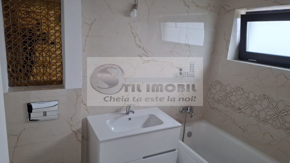 Casa tip Duplex in Valea Adanca 150 000 euro - Poză 14