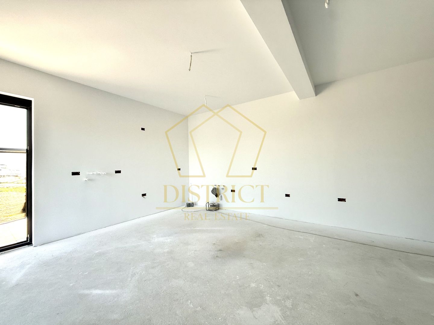 Duplex premium 4 camere, 2 balcoane | Covaci - Poză 9