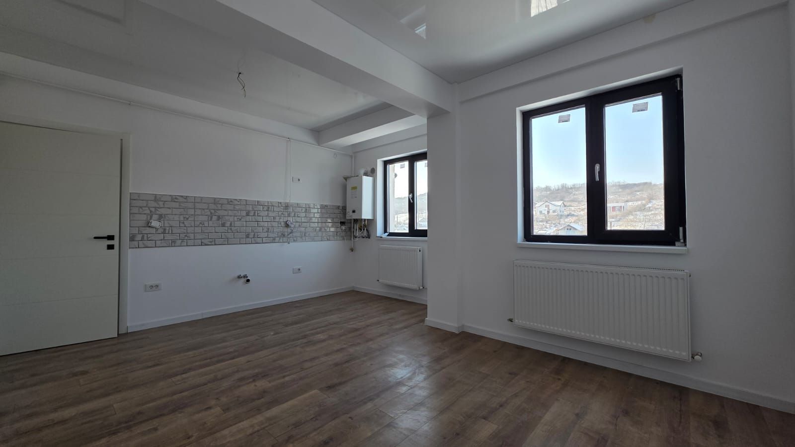 INTABULAT LIBER 2 CAMERE 49 MP BUCIUM VISANI - Poză 2