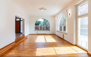 Oportunitate! Vila spatioasa cu piscina Iancu Nicolae - Teren 990MP! - Poză 1