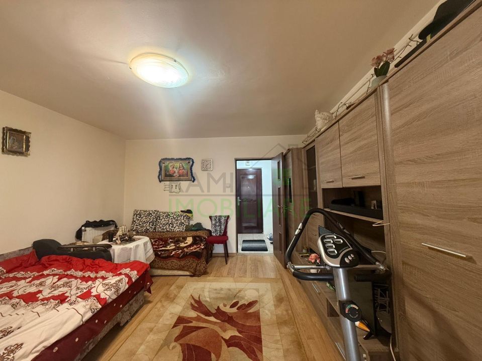 Garsonieră renovată 2023, mobilată modern, centrală proprie, Astra - Poză 2