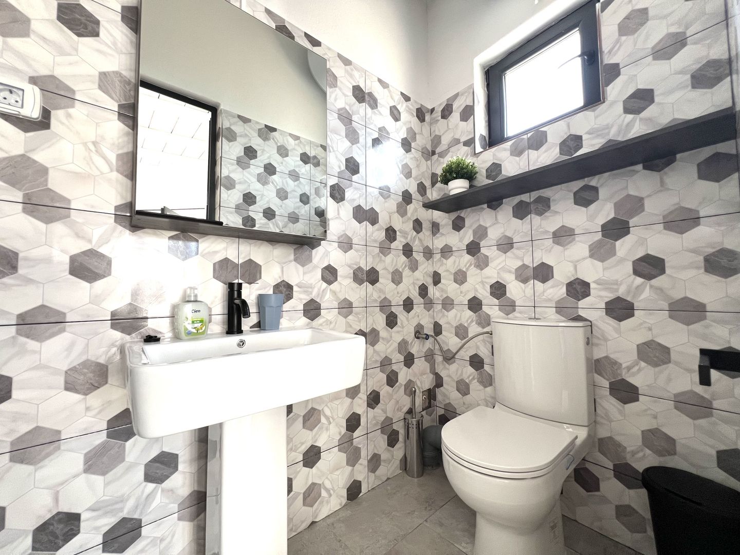 10 Casute Greek Bungalows , Piscina, la Malul Marii, Afacere la Cheie - Poză 20