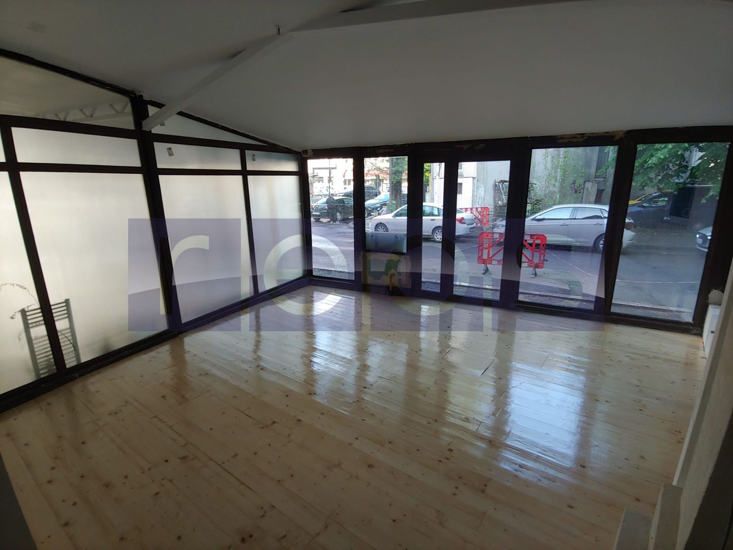 DE INCHIRIAT SPAȚIU COMERCIAL ZONA EMINESCU - Poză 1