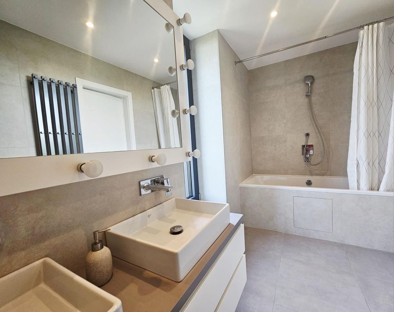 Vilă Type C de inchiriere Amber Gardens - Poză 18