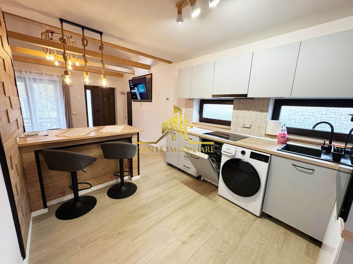 Casa individuala, ultrafinisata, balcon, terasa, curte, Someseni - Poză 12