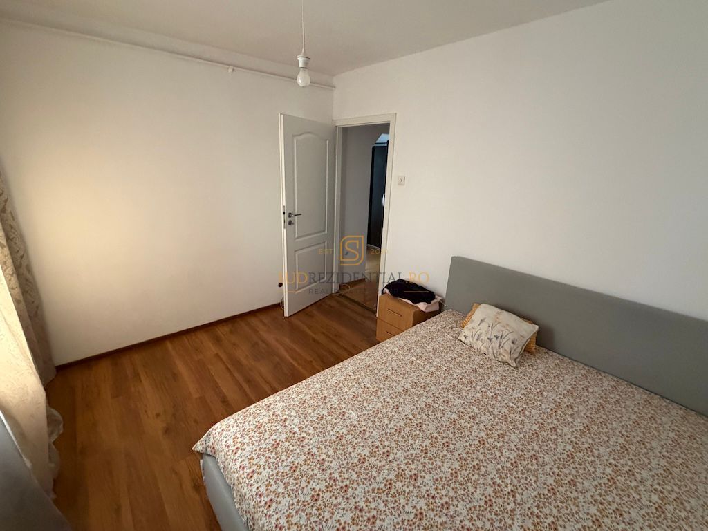 Apartament 3 camere , renovat recent, zona Sebastian-Rahova - Poză 9