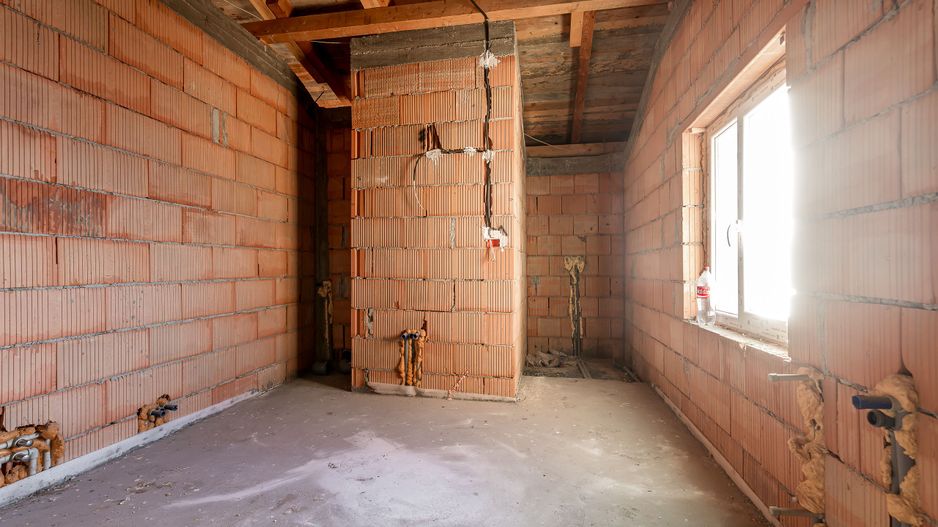 Casă Nouă cu etaj semifinalizată în Aradul Nou, zonă excelentă - Poză 6