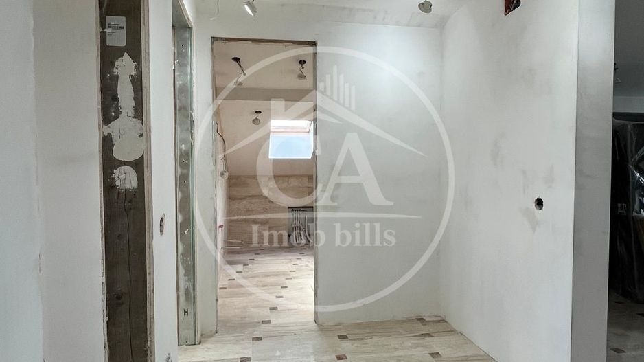 Casă de vânzare P+E+M cu 7 camere in Cartierul Grigorescu, Oradea - Poză 15