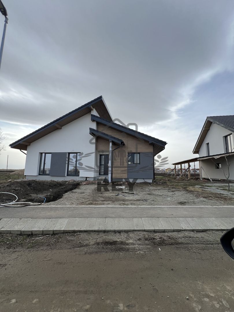 Teren cu PUZ, utilități și autorizație de construire/casă unifamilială - Poză 2