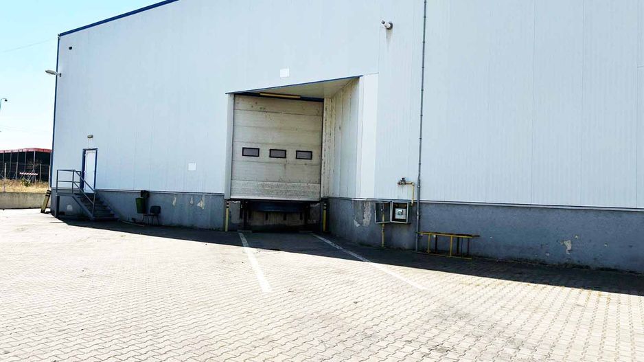 De Inchiriat Hala industria- PREMIUM – 720 mp, Arad | Doc, rampă TIR - Poză 8