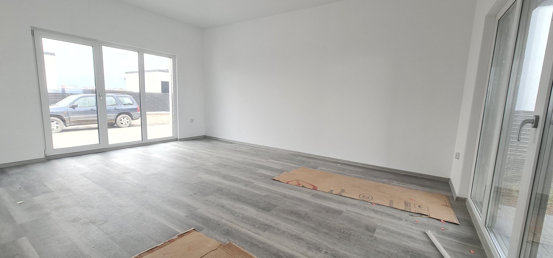 Casa 4 camere un nivel finalizata intabulata cartier Izvor Tarlungeni - Poză 2