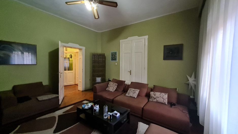 Vila generoasa,destinatii multiple - Poză 4