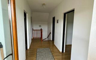 Oază de liniște și confort la poalele pădurii – Casa ta de vis! - Poză 12