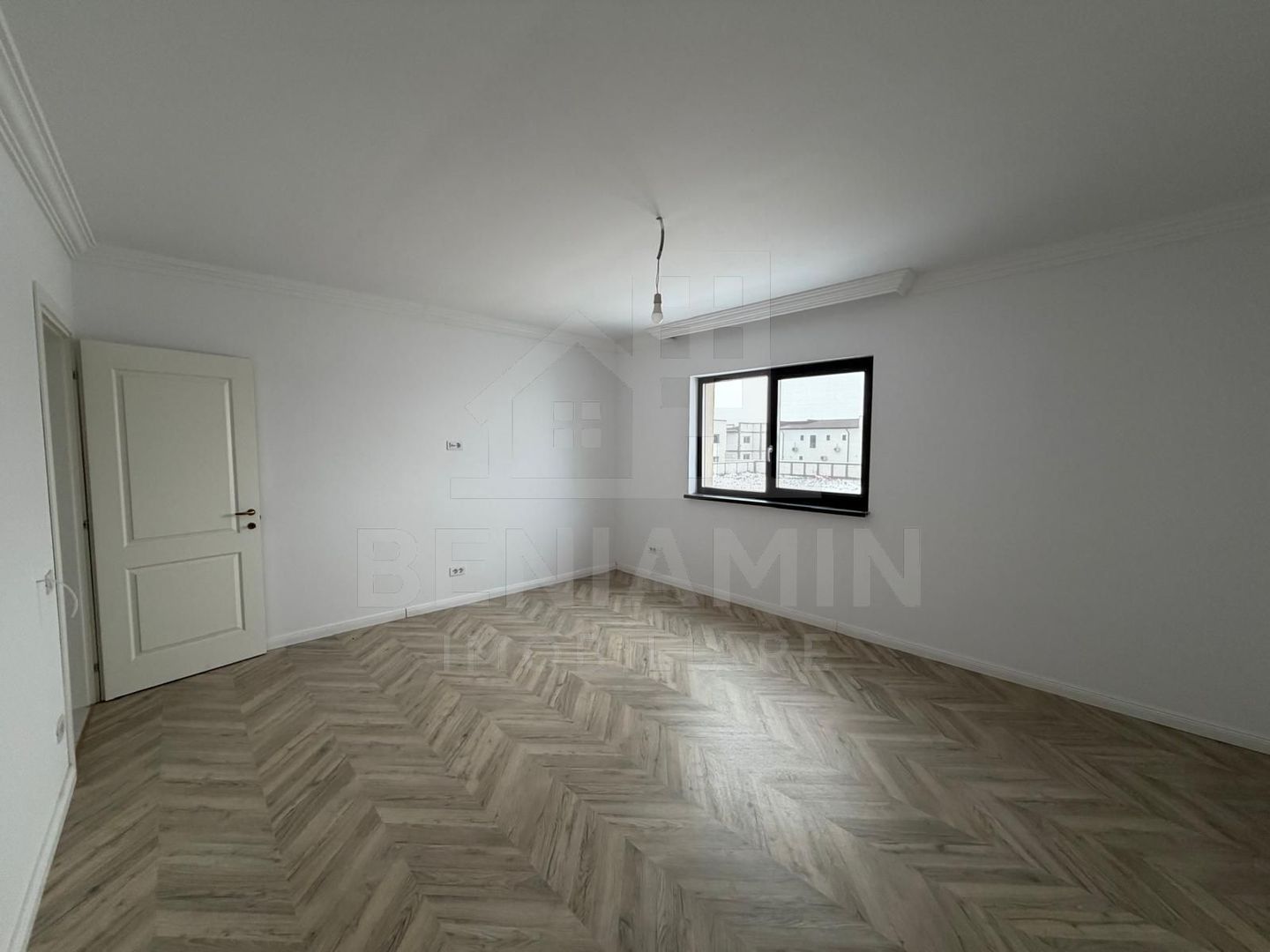 Casa P+1 Living-Bucatarie-3 Dormitoare-Toate utilitatile-Disponibila - Poză 3