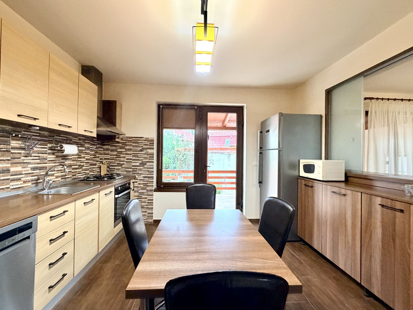 Cămin spațios, luminos și perfect echilibrat,  la 10 minute de centru - Poză 11