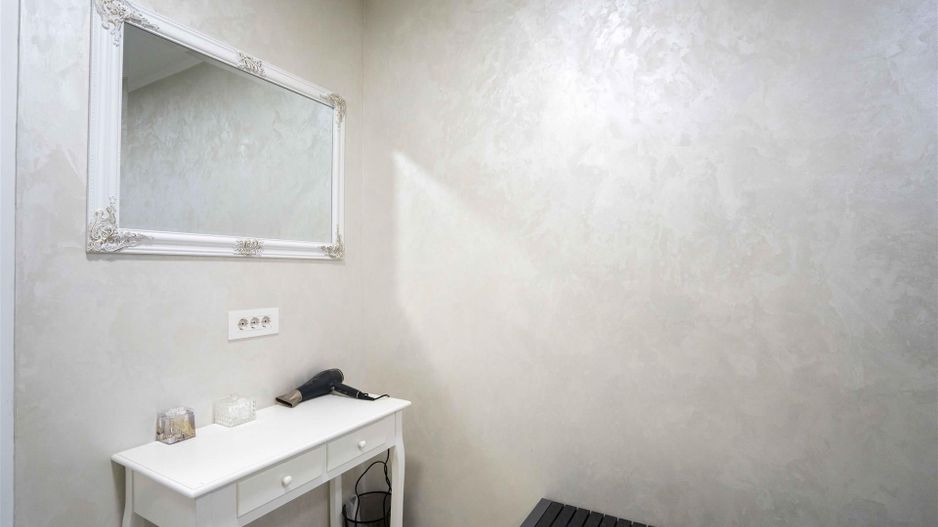 Baza de tenis si constructie moderna - Poză 27