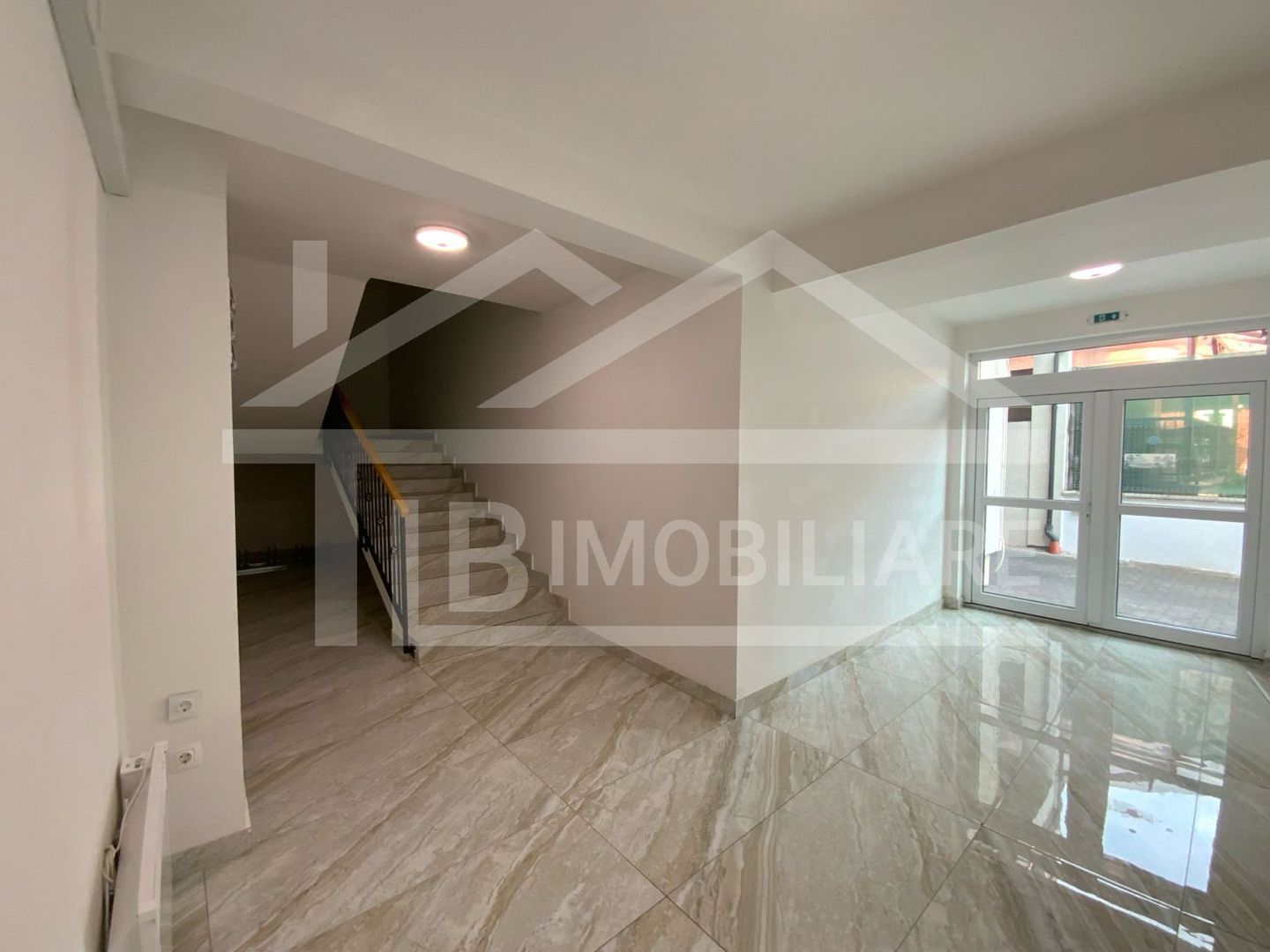 Spatiu de inchiriat, 95mp, terasa, Zona Ultra-Central - Poză 6