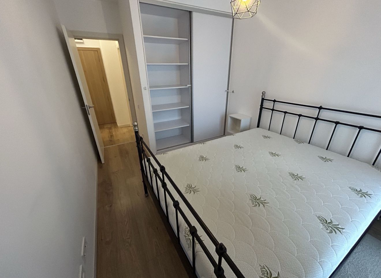 AP. 2 CAMERE HERCESA VIVENDA, PARCARE, BOXA SUBSOL, BLOC NOU, METROU - Poză 4