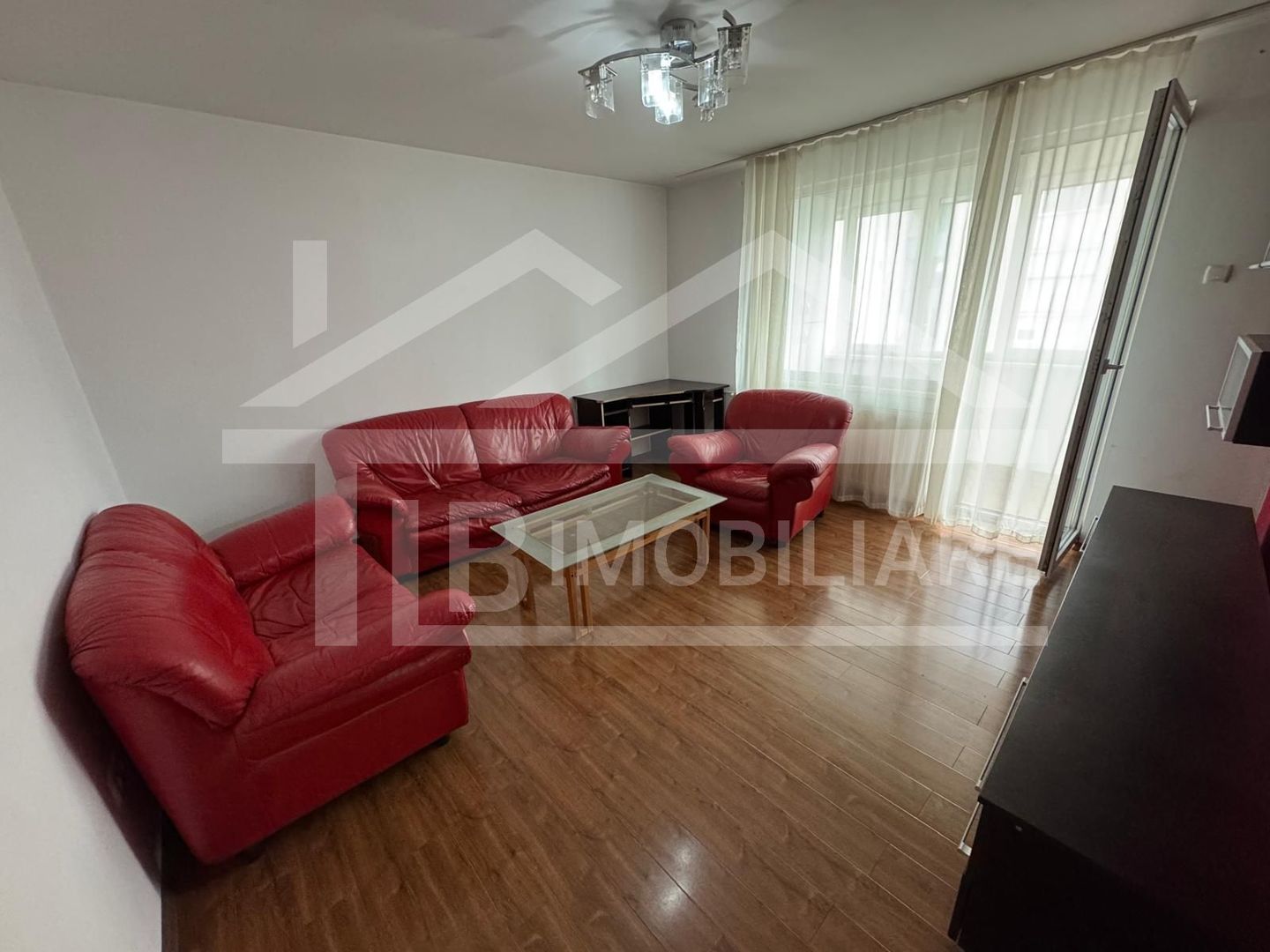 Apartament cu 2 camere, 72mp, Zona Dacia - Poză 1
