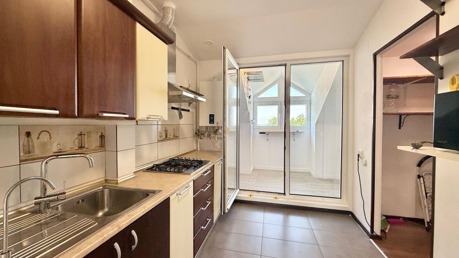 COSMOPOLIS - Apartament cu 2 camere si 2 terase, mobilat si utilat. - Poză 9