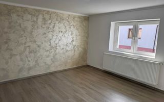 Casa complet renovata, 3 camere, 101 mp utili, pivnita, curte, Sebes - Poză 1
