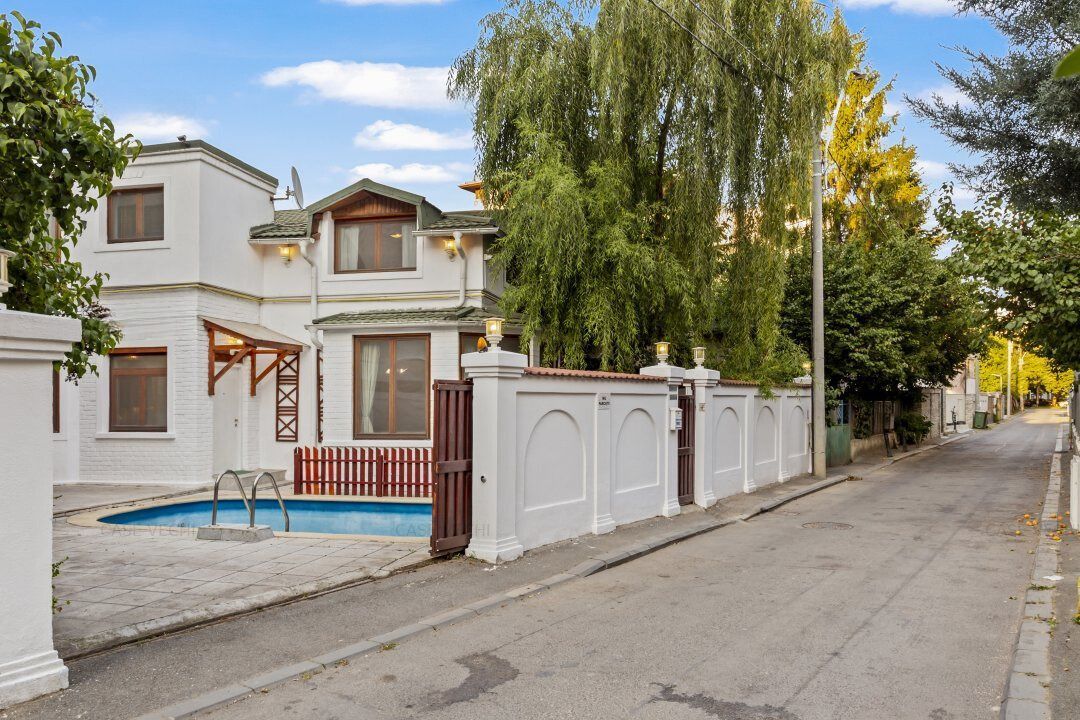 Vilă spațioasă de închiriat 6 camere piscină încălzită zona de Nord - Poză 18