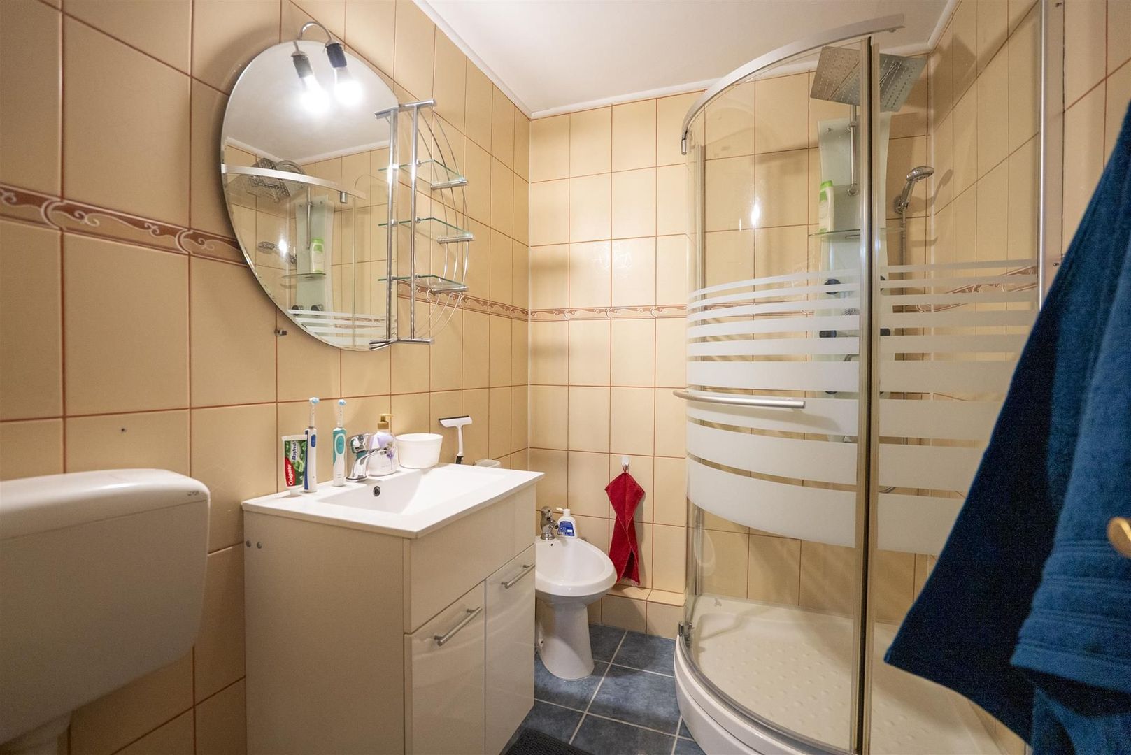 Apartament renovat 3 camere 2 bai parter inalt - Poză 6