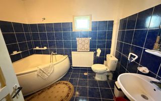 Casă de vânzare în Bucium - Bârnova, zonă centrală - Poză 6