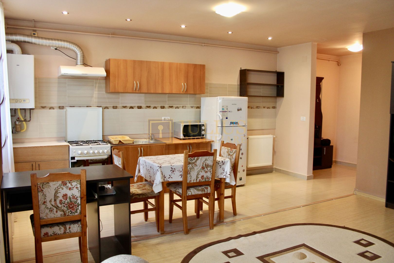 2 camere, recent renovat -Giroc - Poză 2