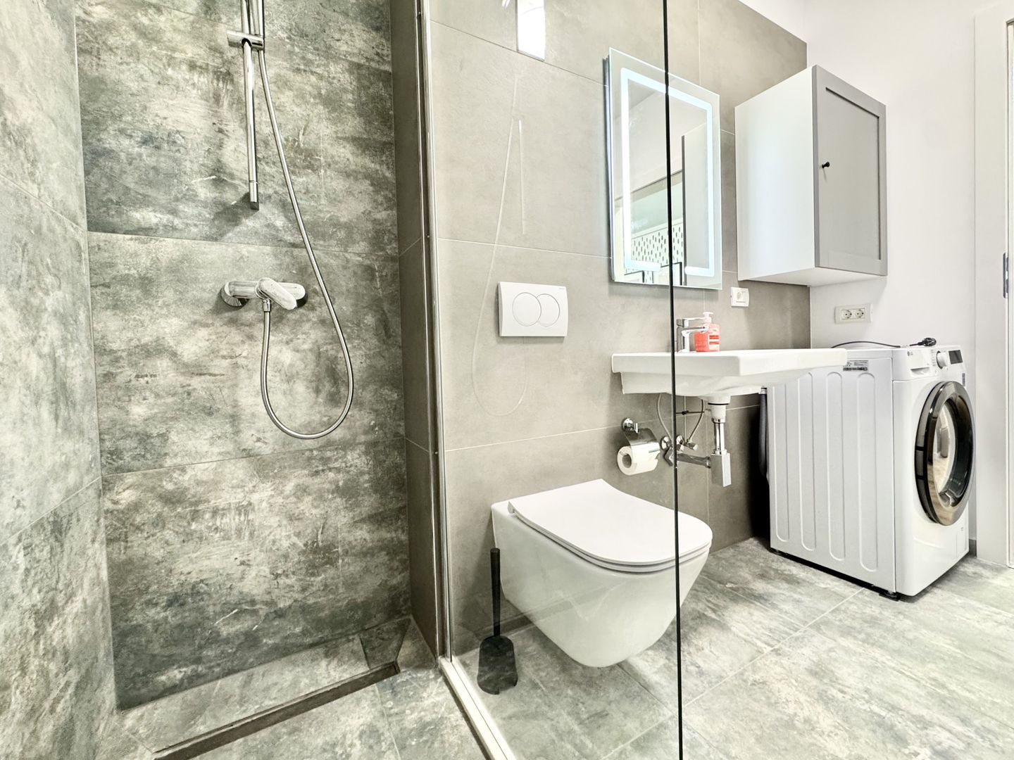 Apartament elegant, prima închiriere, zona Torontalului - XCITY TOWER - Poză 18