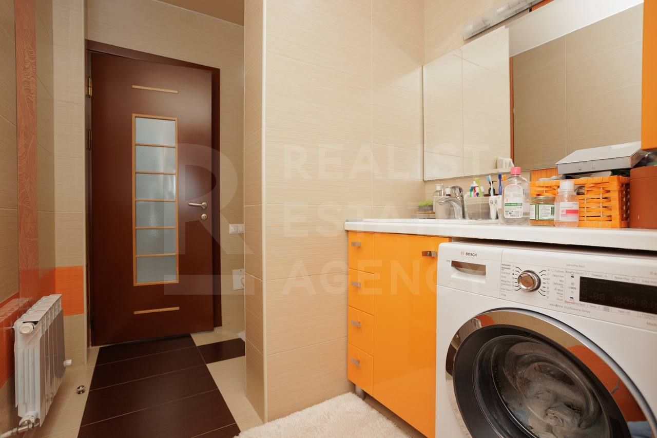 Vânzare, apartament 2 camere, living, bulevardul Traian, Botanica. - Poză 14