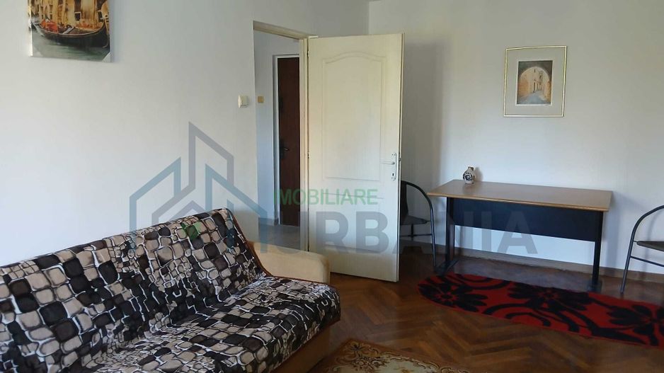 Închiriere apartament 2 camere în zona Podu Roș - Poză 2