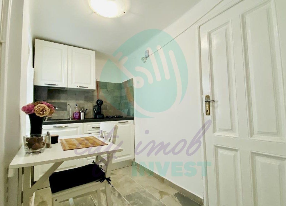 Casa cocheta cu gradina - Poză 8