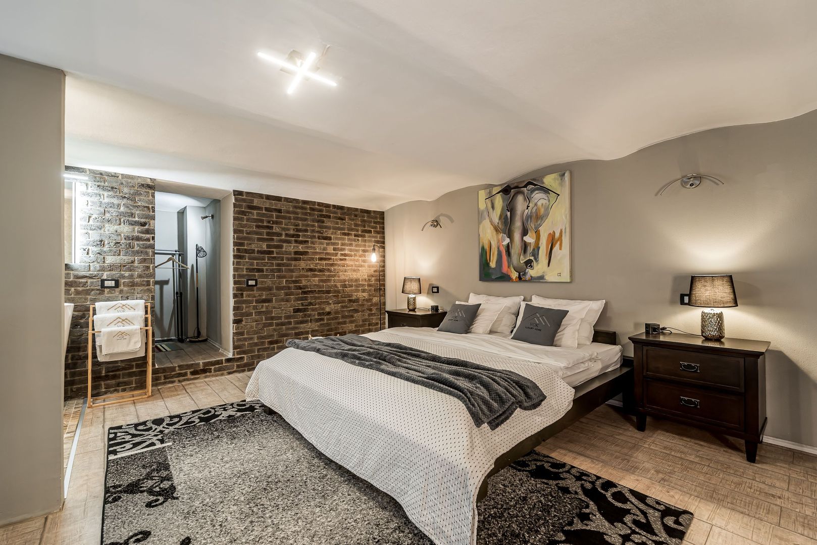 Apartament ultracentral | parter | mobilat și utilat - Poză 1