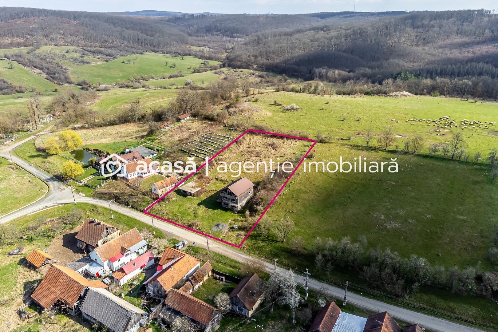 Cabană pe 3 niveluri - zonă spectaculoasă - Pătârș - COMISION 0% - Poză 3