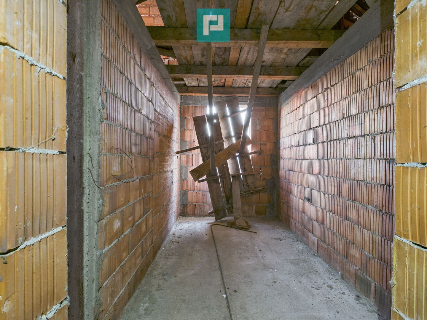 Proprietate impresionantă între Curtici și Macea - Poză 20