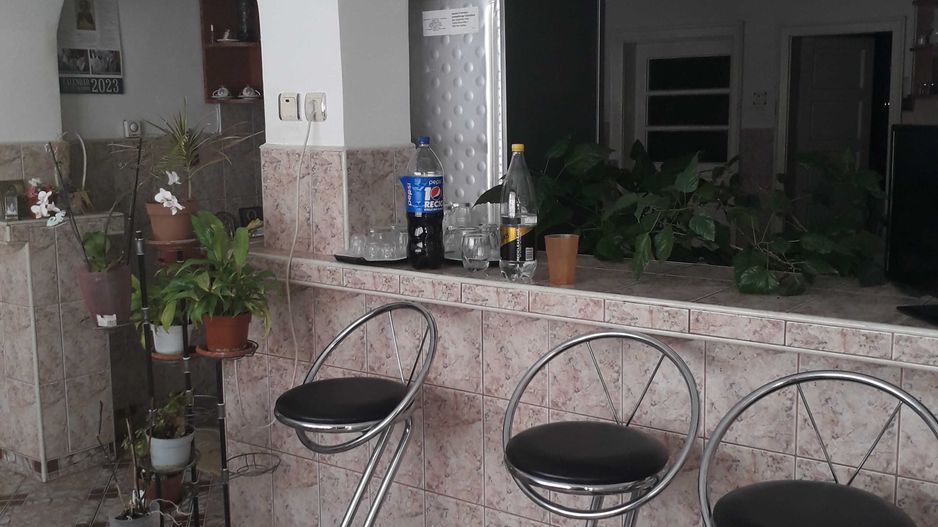 Vând casă cu teren mare 33,3 ari zona Baritiu - Poză 2