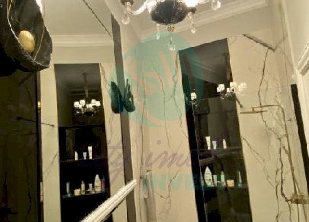 Vila complet renovata cu elemente decorative deosebite - Poză 6