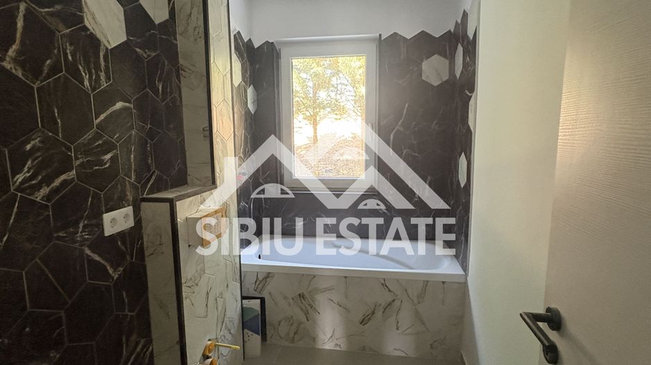Apartament 3 camere de vanzare - structura tip vila, zona verde - Poză 2