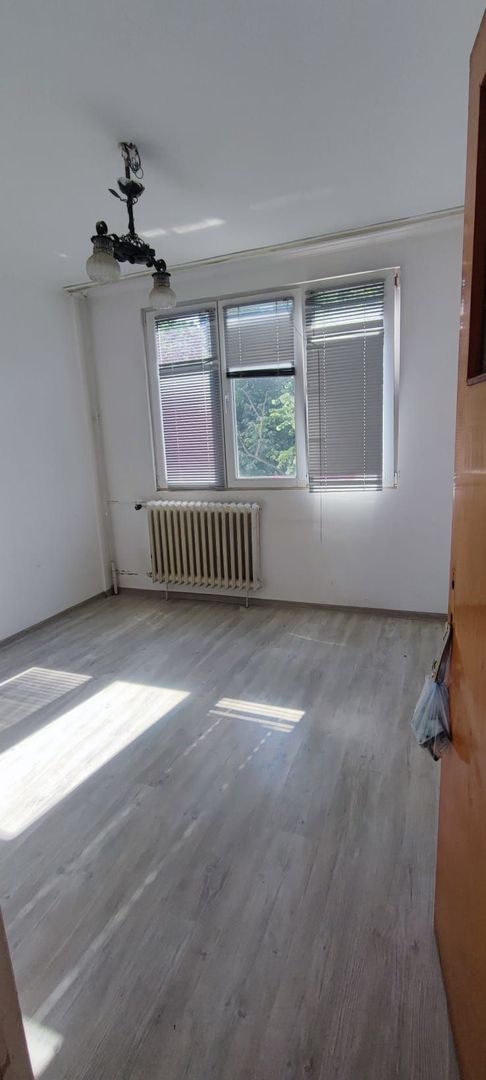 Apartament cu 3 camere ...Valea Oltului - Poză 1