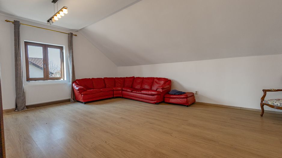 Casă cu 4 dormitoare în Ronaț | 181 mp utili | Garaj | Teren 345 mp - Poză 12