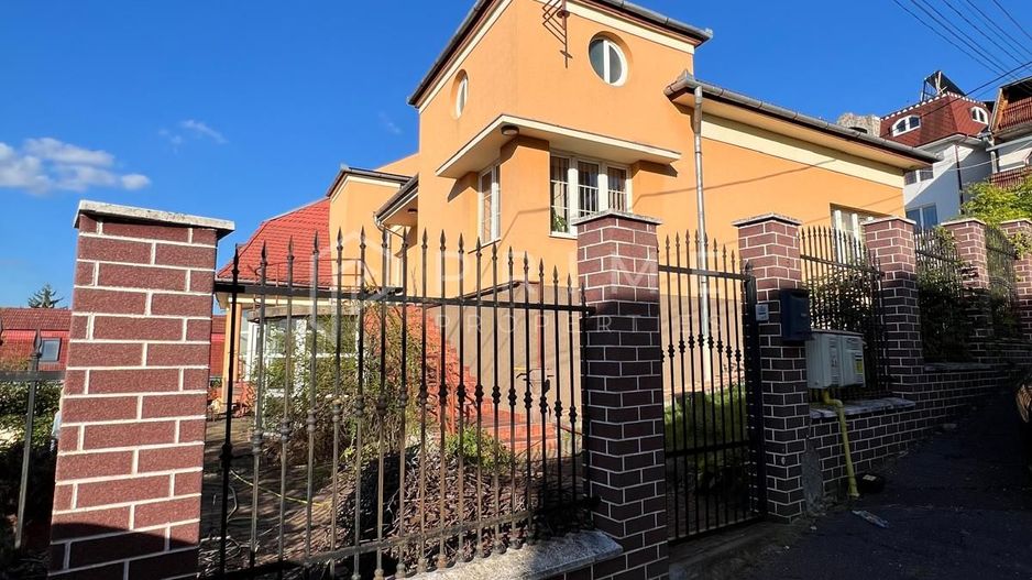 Casă de vânzare | Zonă exclusivistă – Târgu Mureș, Cornișa - Poză 1