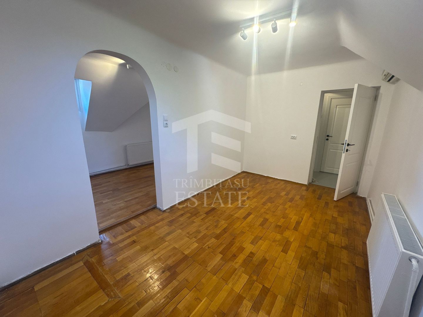 Apartament 3 Camere Nemobilat Pretabil Birou - Poză 4