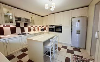 Casa P+M, cu 5 camere, zona Central - Poză 5