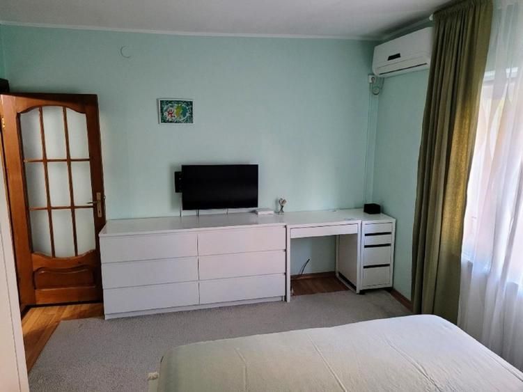 Sebastian - 2 camere, decomandat, comfort 1, bloc renovat, mobilat, utilat. - Poză 12