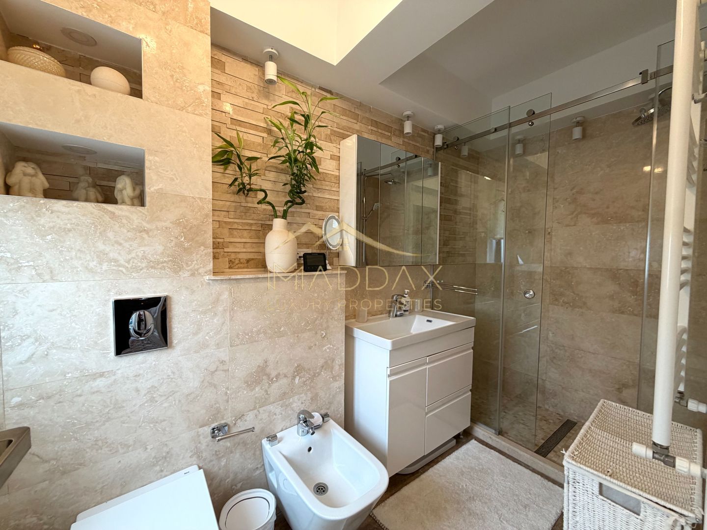 Apartament de tip Duplex 6 camere *250mp* + 2 Garaje // Herastrau - Poză 53
